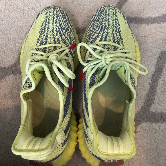 Yeezy 350 V2 Semi-Frozen Yellow - Picture 2 of 7